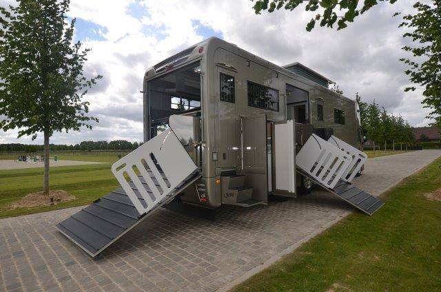 Zware paardenvrachtwagen (groot rijbewijs) Scania STX 2018 Tweedehands
