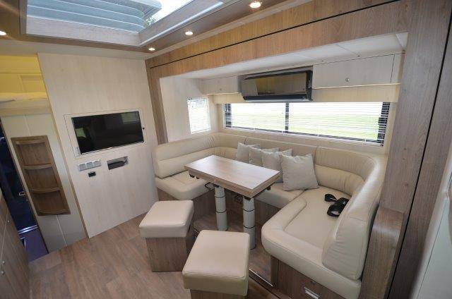 Zware paardenvrachtwagen (groot rijbewijs) Scania STX 2018 Tweedehands