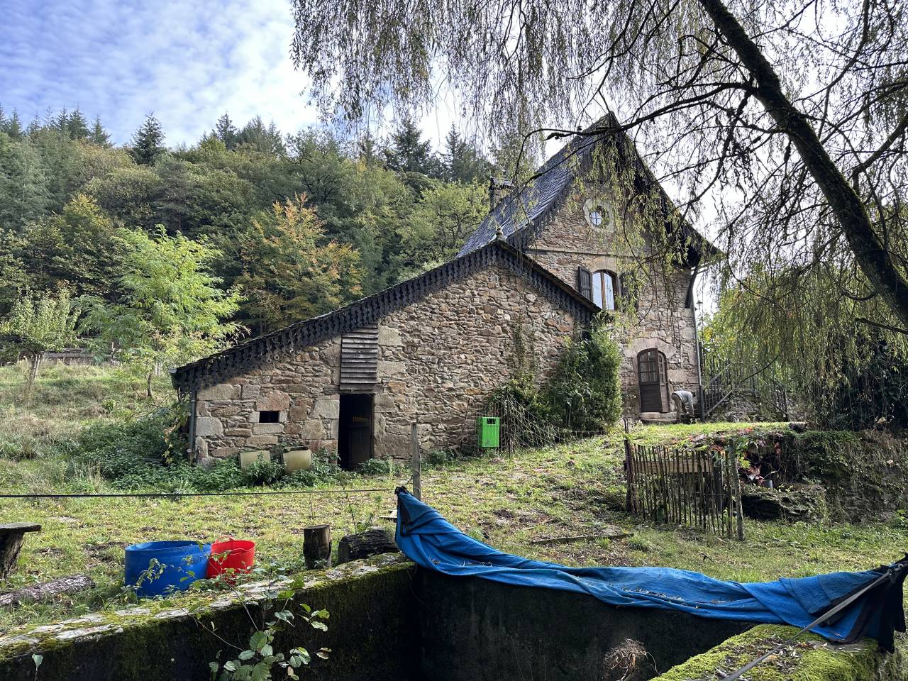 Mooi hippisch vastgoed Koop Cantal