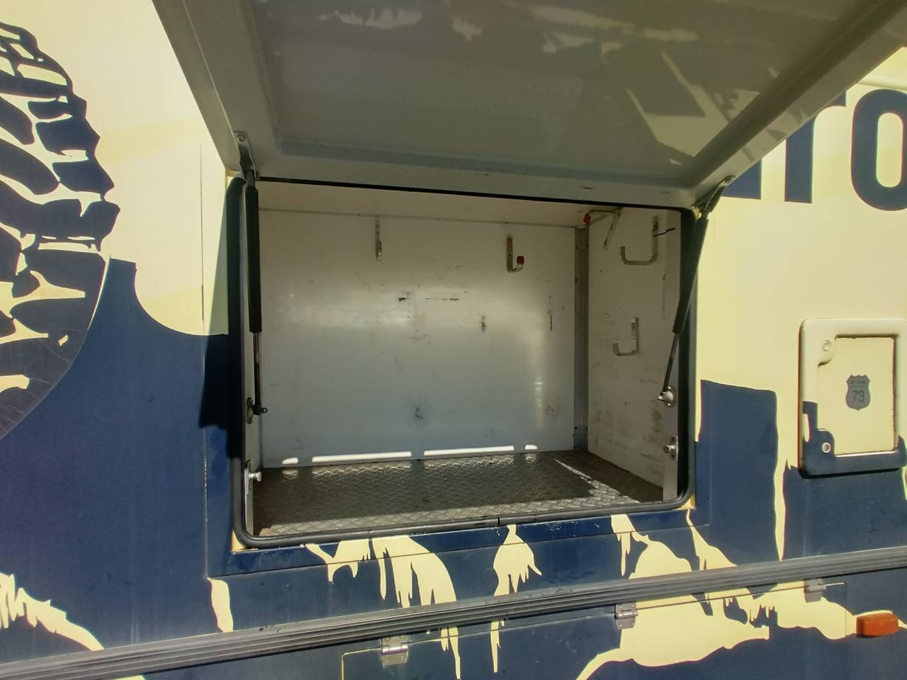 Zware paardenvrachtwagen (groot rijbewijs) Scania L144 6x2 2003 Tweedehands