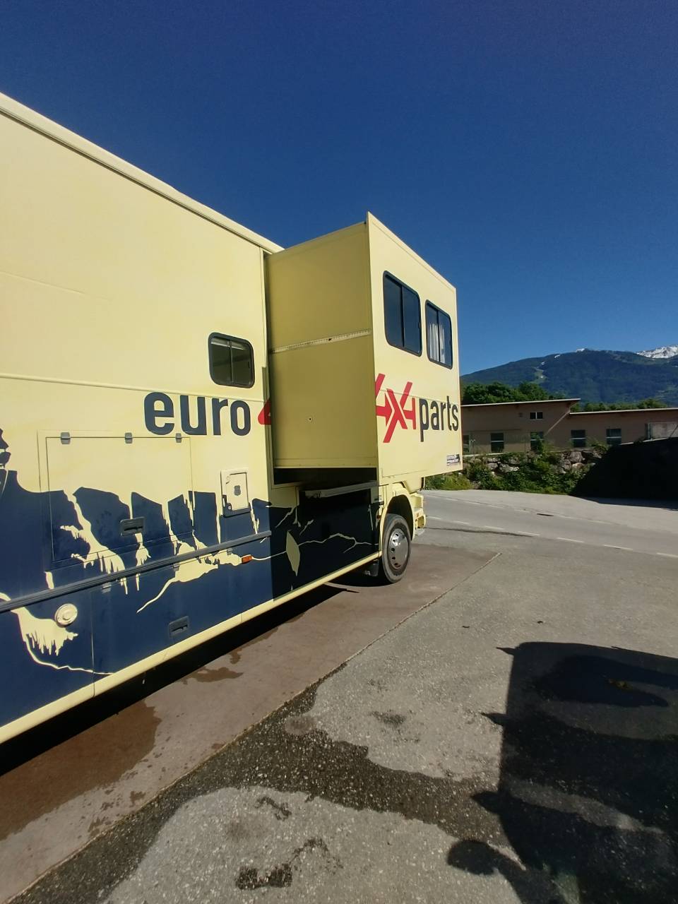 Zware paardenvrachtwagen (groot rijbewijs) Scania L144 6x2 2003 Tweedehands