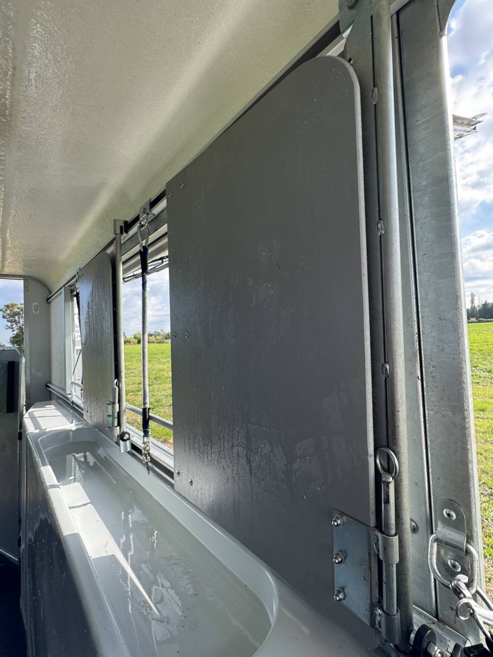 Paardentrailers Fautras Oblic +3 victorius 3 Paarden 2024 Tweedehands