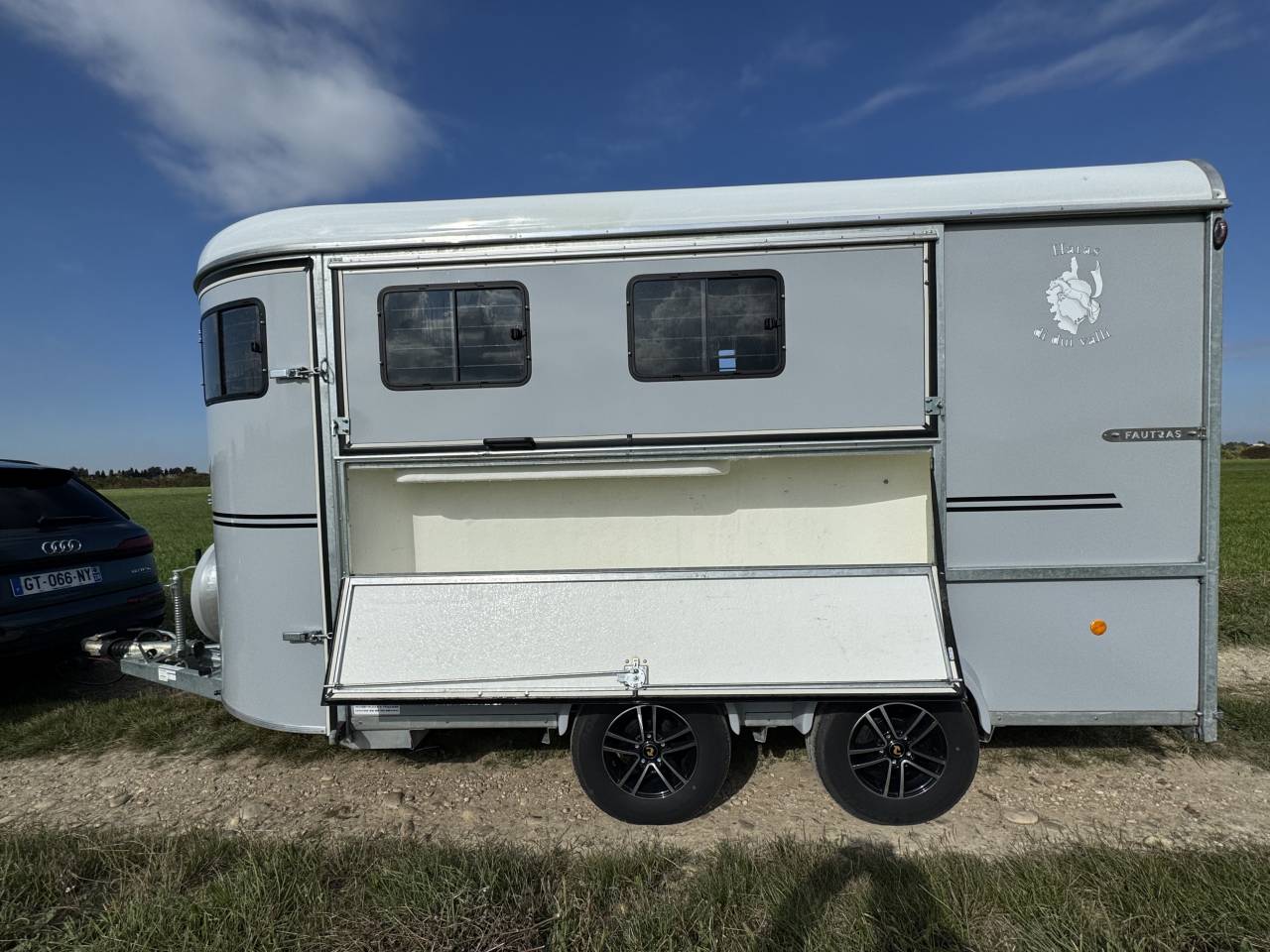 Paardentrailers Fautras Oblic +3 victorius 3 Paarden 2024 Tweedehands