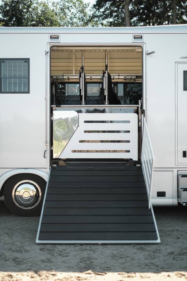 Zware paardenvrachtwagen (groot rijbewijs) Krismar Scania P420 2025 Nieuw