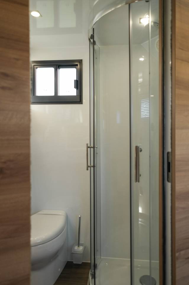 Zware paardenvrachtwagen (groot rijbewijs) Krismar Iveco Daily 2025 Nieuw