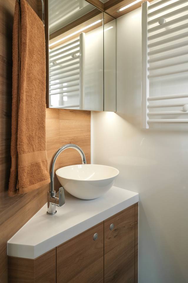 Zware paardenvrachtwagen (groot rijbewijs) Krismar Iveco Daily 2025 Nieuw