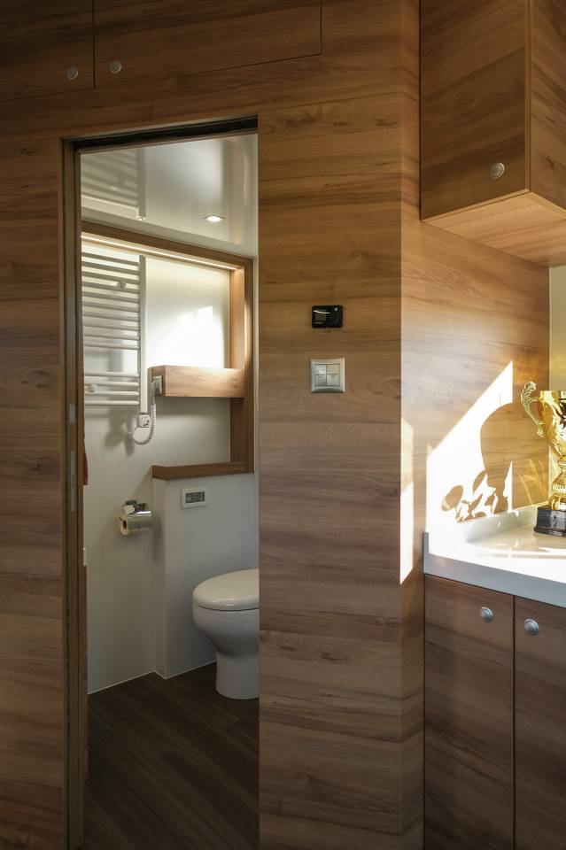 Zware paardenvrachtwagen (groot rijbewijs) Krismar Iveco Daily 2025 Nieuw