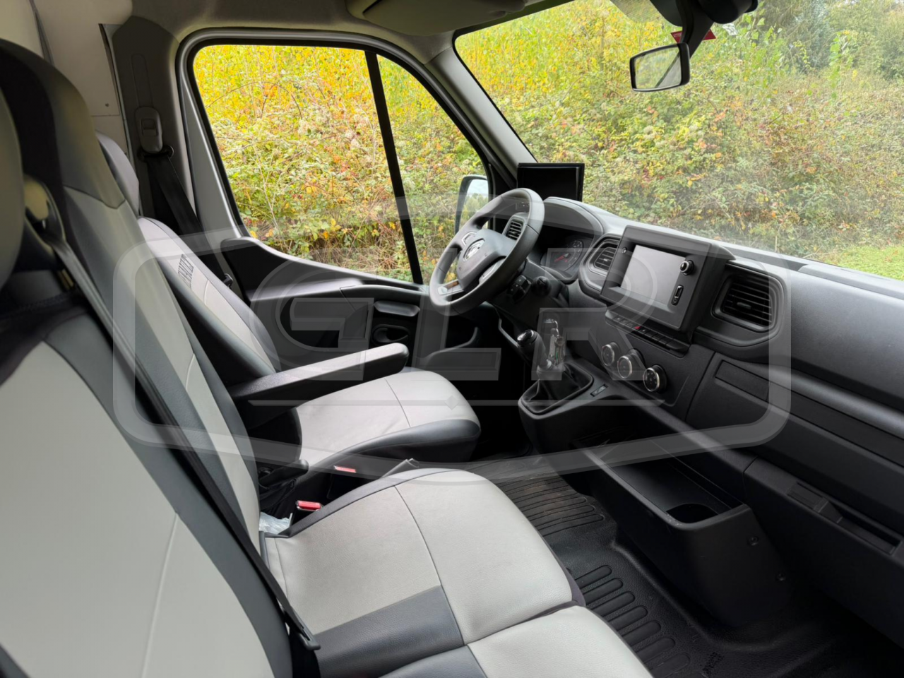 Kleine paardenvrachtwagen (B rijbewijs) ACR Renault Master 2023 Tweedehands