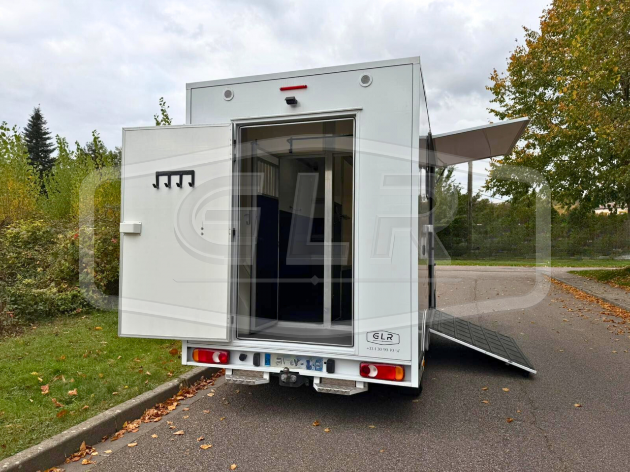 Kleine paardenvrachtwagen (B rijbewijs) ACR Renault Master 2023 Tweedehands