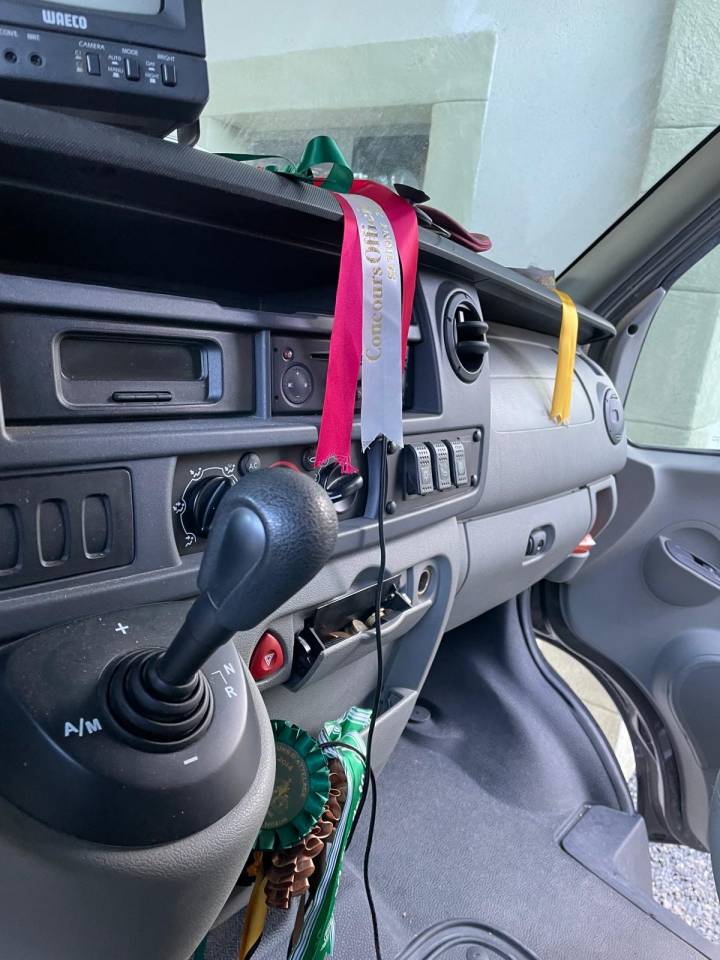 Kleine paardenvrachtwagen (B rijbewijs) Renault Master 2006 Tweedehands