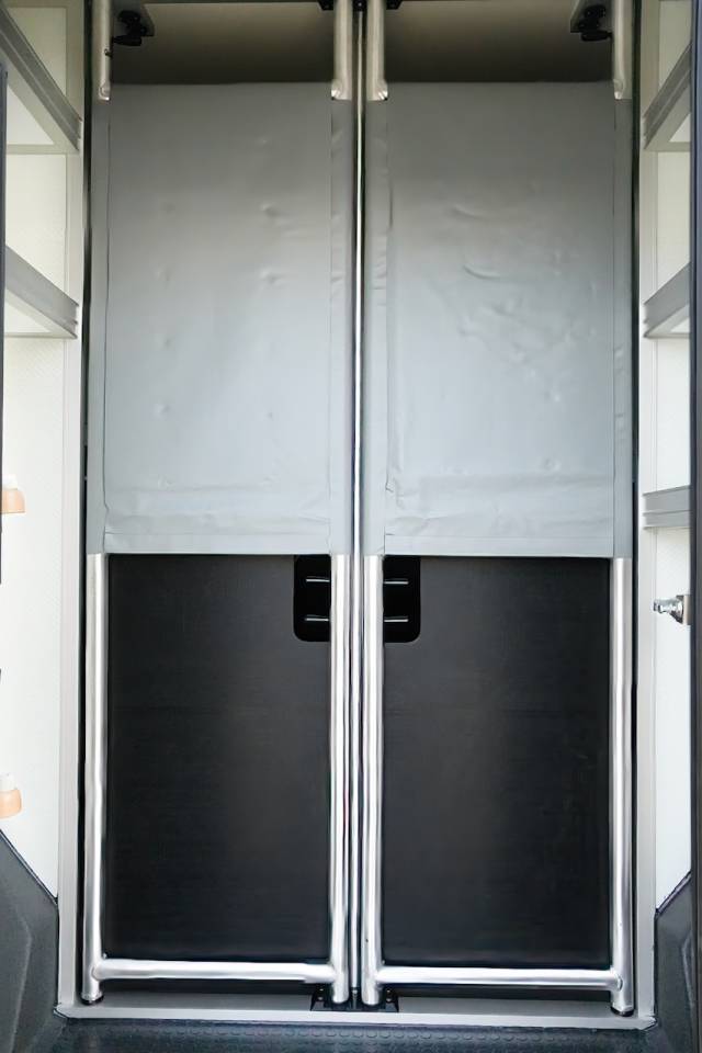 Kleine paardenvrachtwagen (B rijbewijs) Renault RENAULT 0 Nieuw