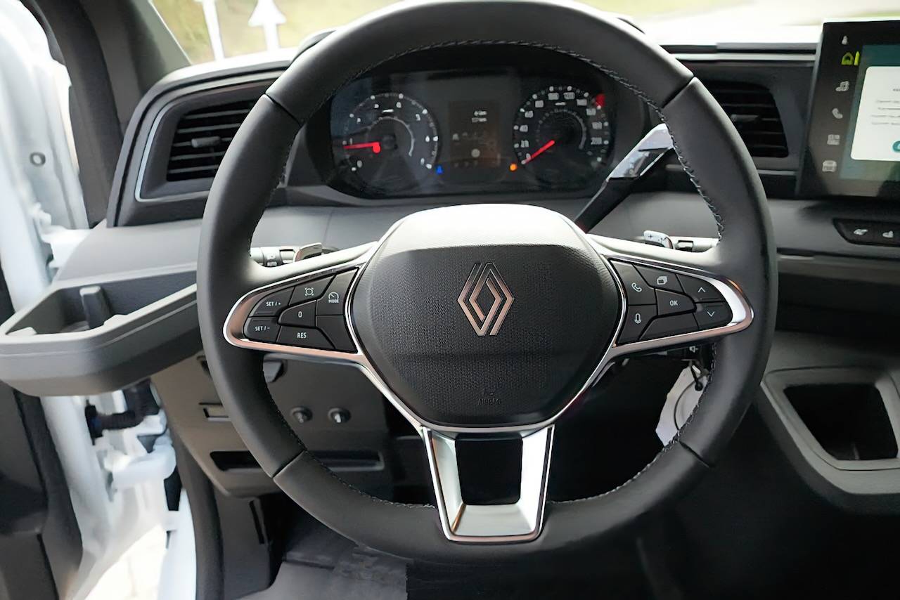 Kleine paardenvrachtwagen (B rijbewijs) Renault RENAULT 0 Nieuw