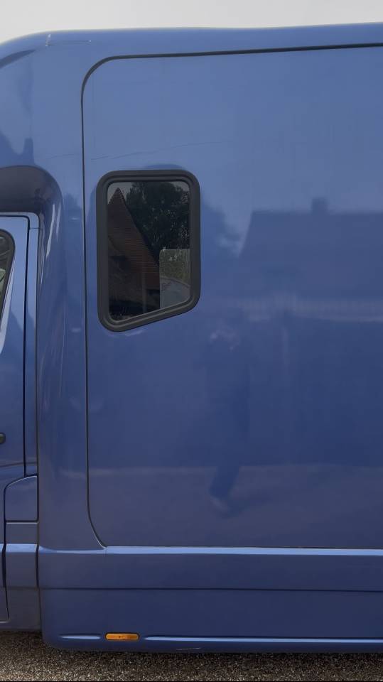 Kleine paardenvrachtwagen (B rijbewijs) Renault DCI 180 2021 Tweedehands