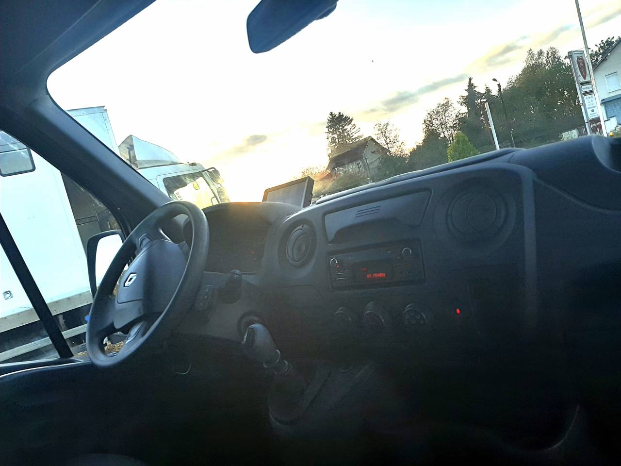 Kleine paardenvrachtwagen (B rijbewijs) Renault Master 3 2018 Tweedehands