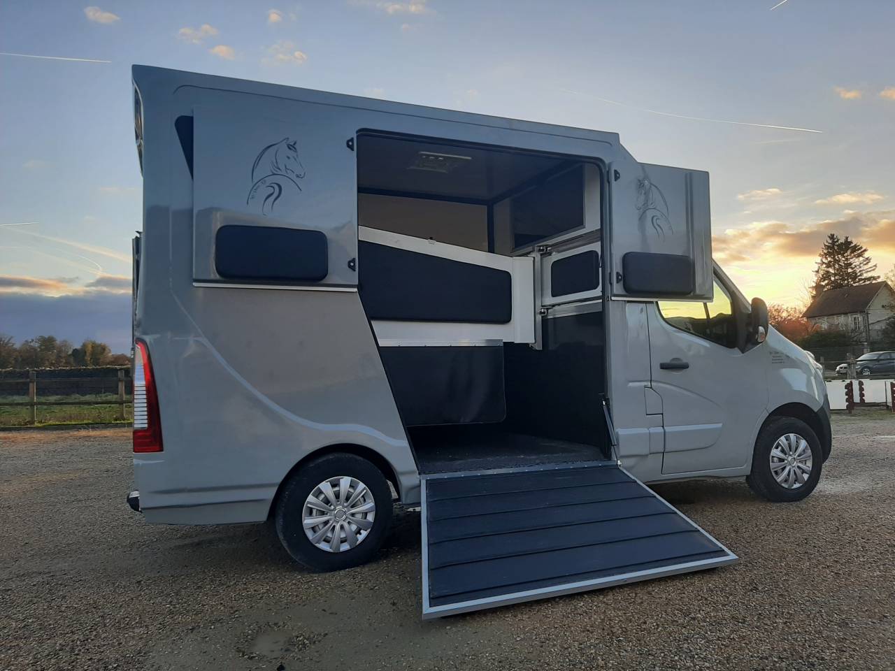 Kleine paardenvrachtwagen (B rijbewijs) Renault Master 3 2018 Tweedehands