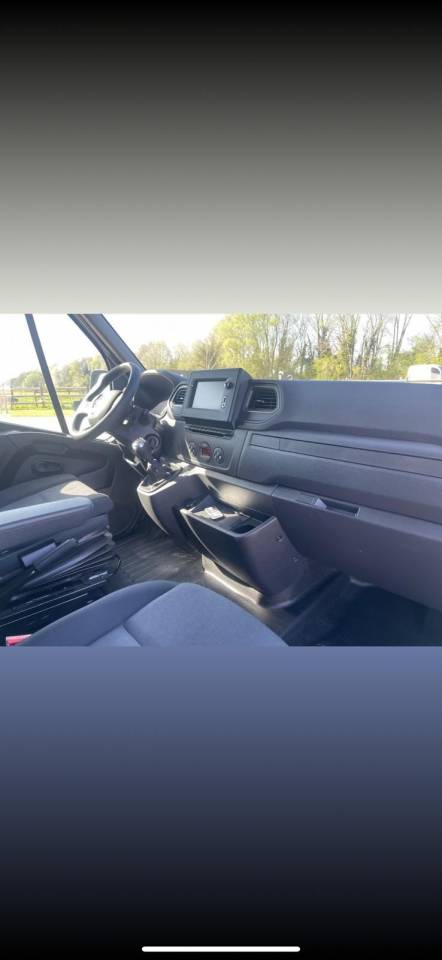 Kleine paardenvrachtwagen (B rijbewijs) Chardron Renault Master 2023 Nieuw