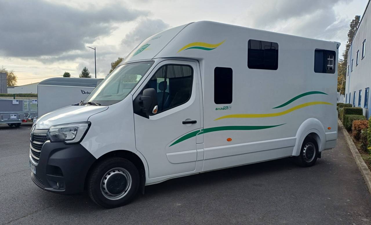 Kleine paardenvrachtwagen (B rijbewijs) Barbot D5 2023 Tweedehands