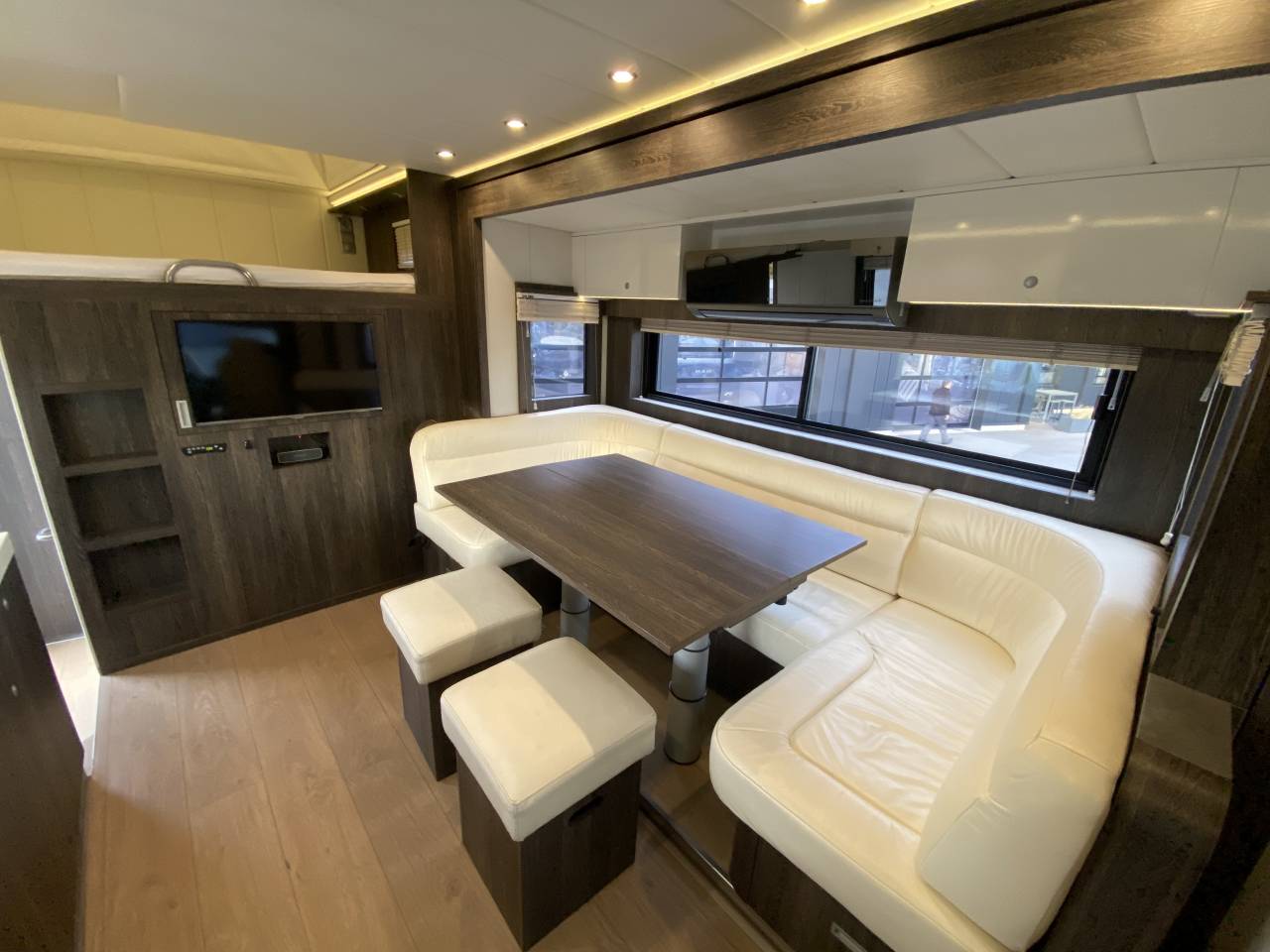 Zware paardenvrachtwagen (groot rijbewijs) STX  2014 Tweedehands