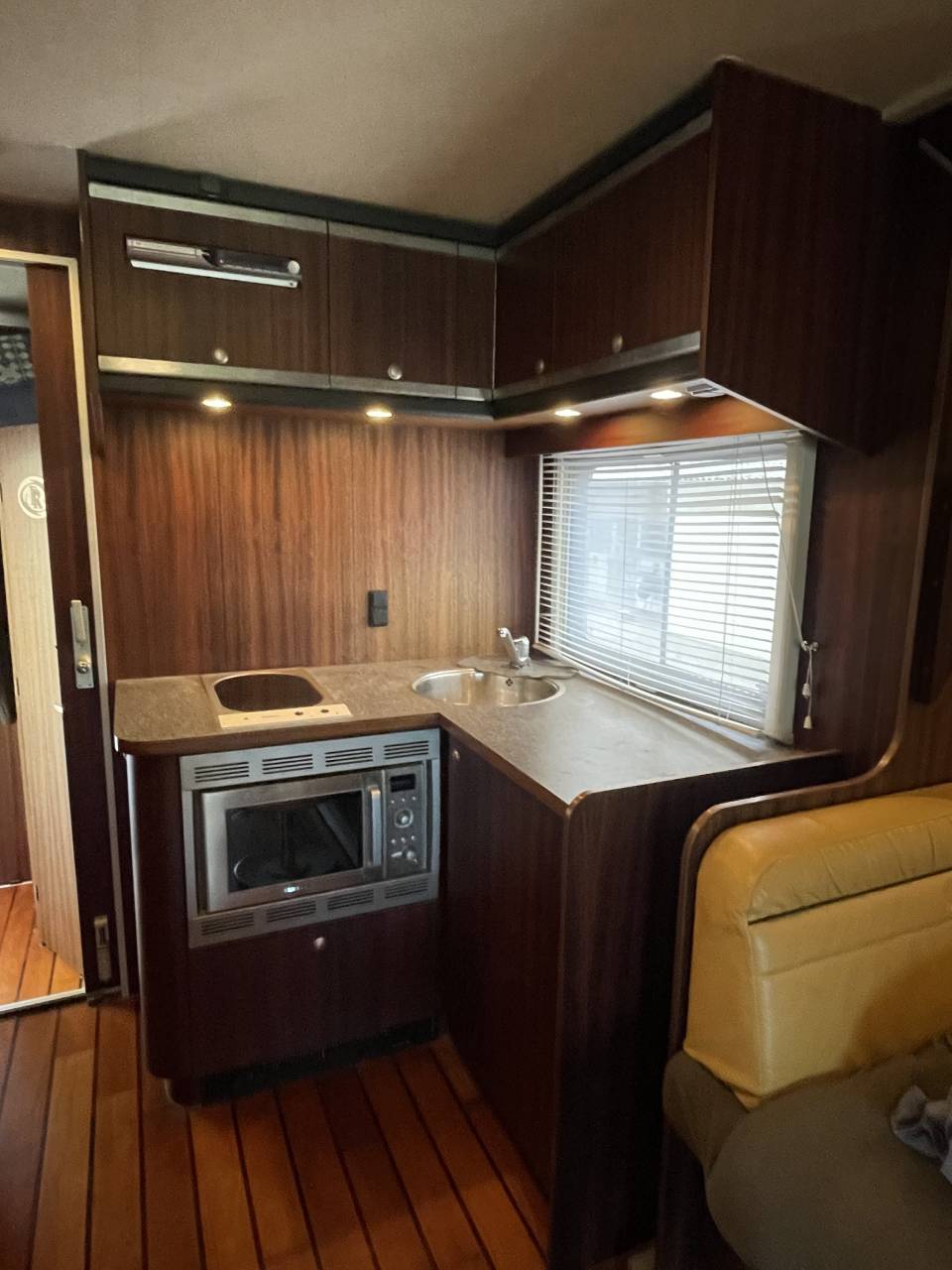 Zware paardenvrachtwagen (groot rijbewijs) Roelofsen Man  2005 Tweedehands