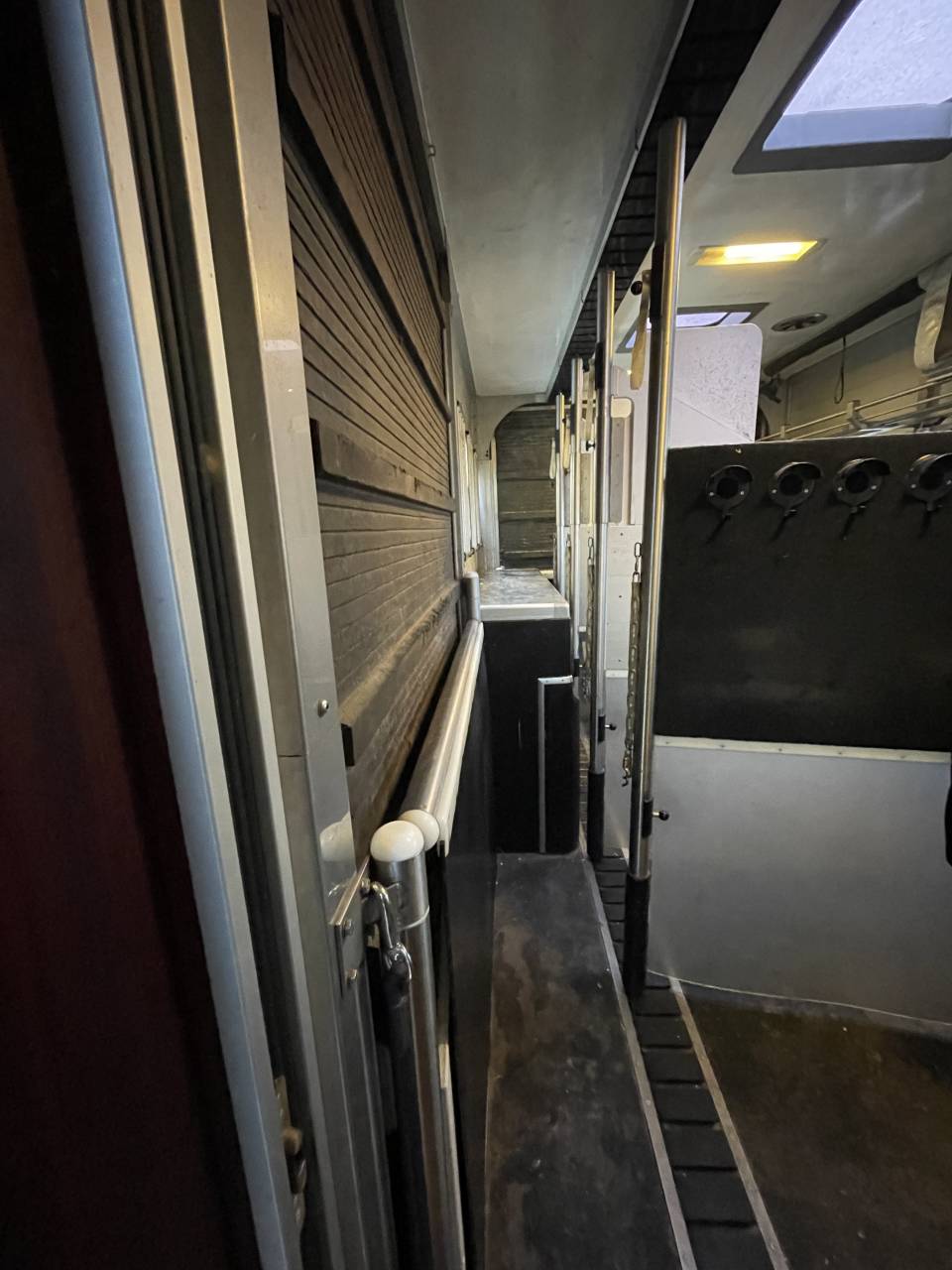 Zware paardenvrachtwagen (groot rijbewijs) Roelofsen Man  2005 Tweedehands