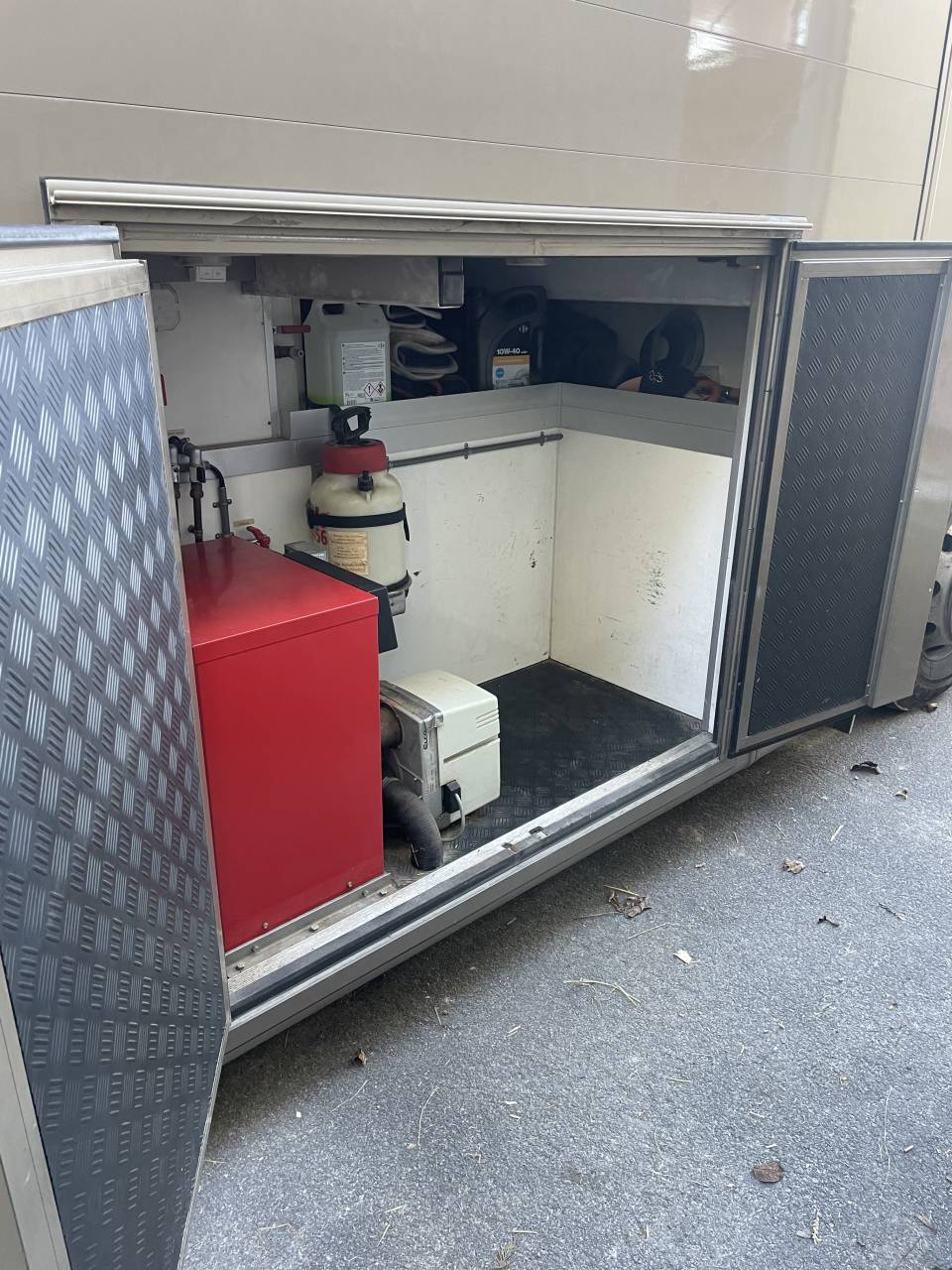 Zware paardenvrachtwagen (groot rijbewijs) Roelofsen Man  2005 Tweedehands