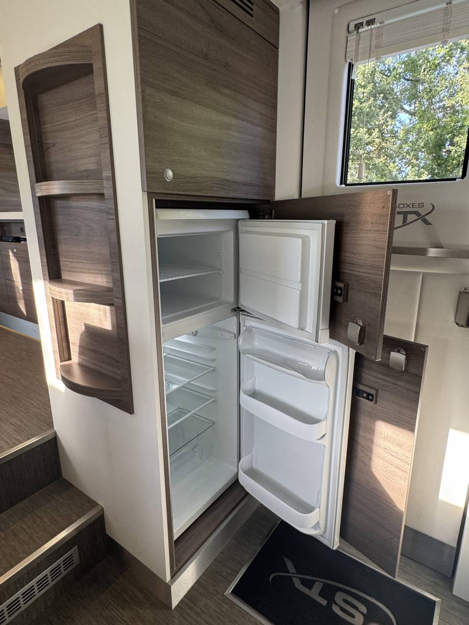 Zware paardenvrachtwagen (groot rijbewijs) STX VOLVO 2020 Tweedehands