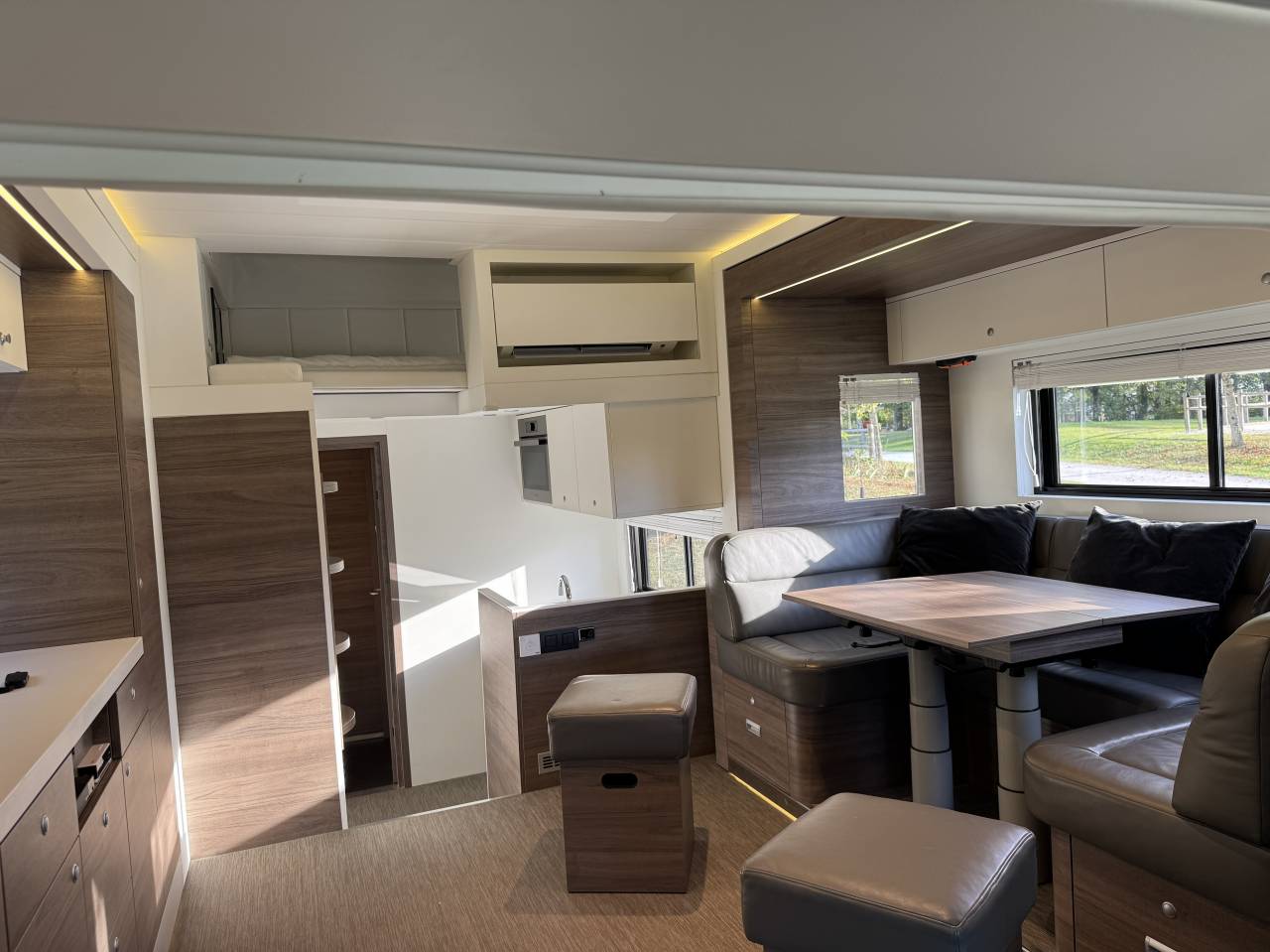 Zware paardenvrachtwagen (groot rijbewijs) STX VOLVO 2020 Tweedehands