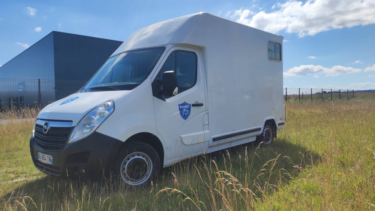 Kleine paardenvrachtwagen (B rijbewijs) Barbot Stalles  2011 Tweedehands