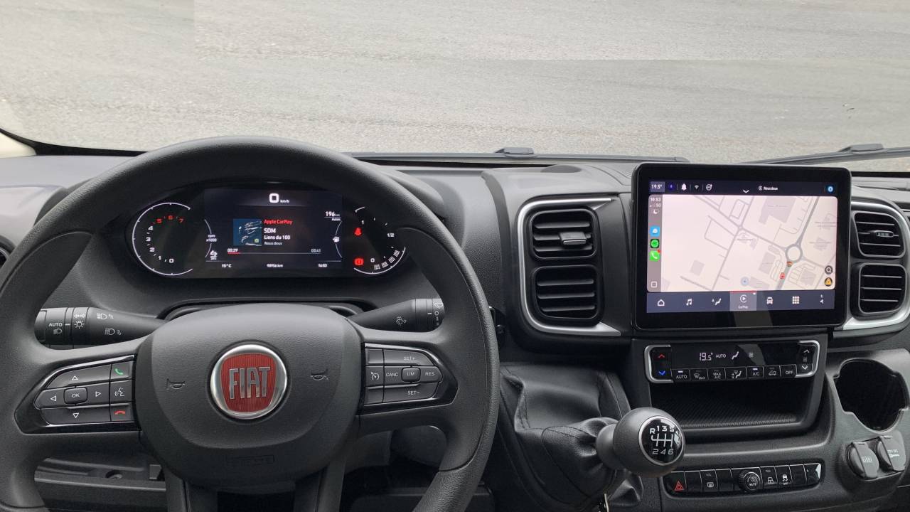 Kleine paardenvrachtwagen (B rijbewijs) Barbot D5 2024 Tweedehands