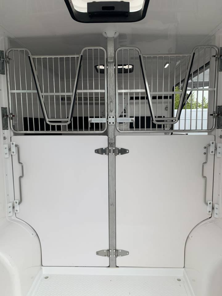 Kleine paardenvrachtwagen (B rijbewijs) Barbot D5 2018 Tweedehands