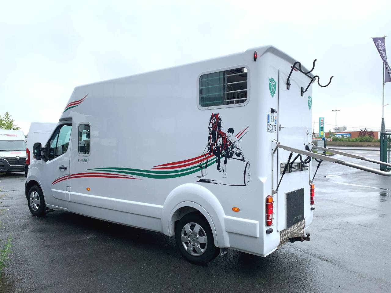 Kleine paardenvrachtwagen (B rijbewijs) Barbot D5 2018 Tweedehands