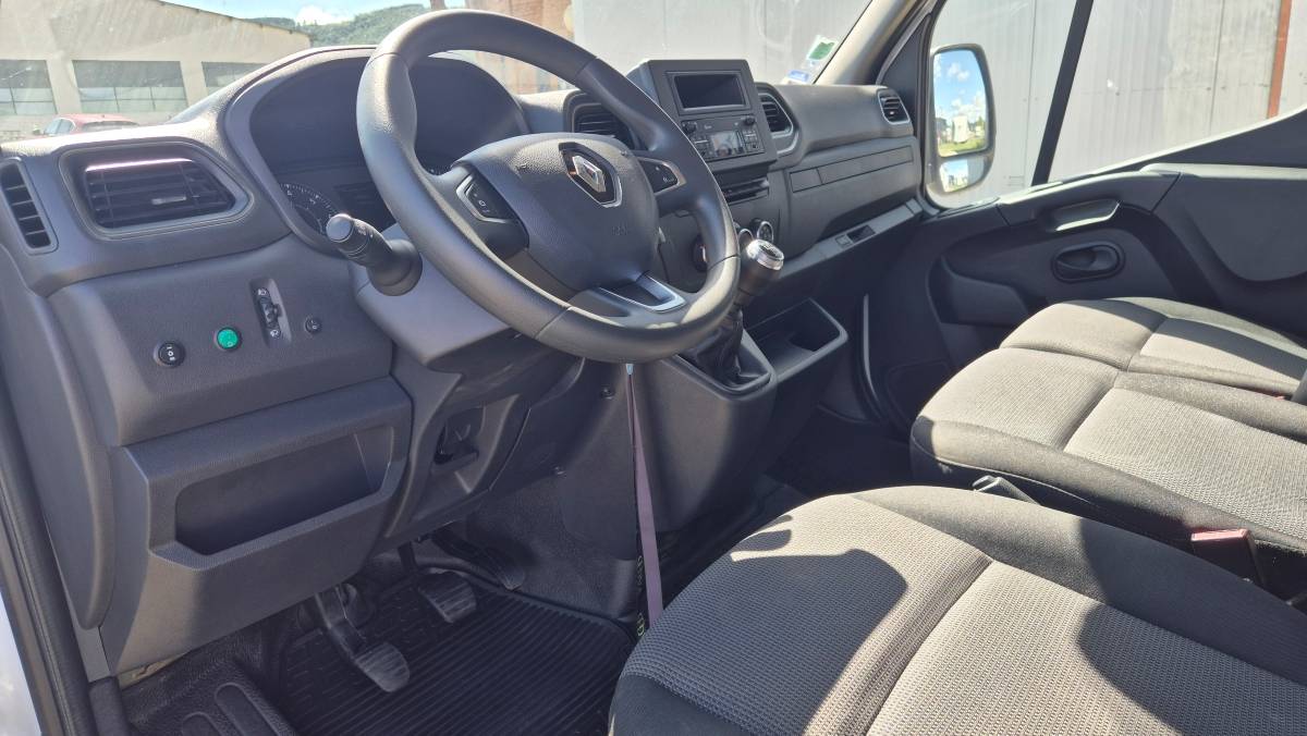 Kleine paardenvrachtwagen (B rijbewijs) Laissac bedrijfsauto's Renault Master 2022 Tweedehands