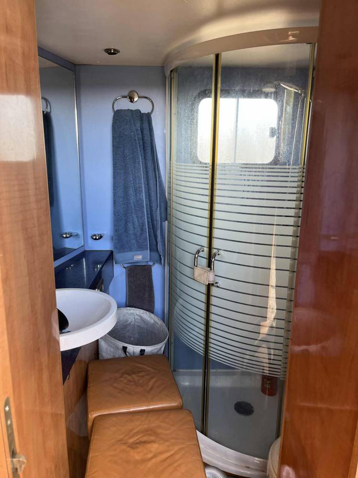 Zware paardenvrachtwagen (groot rijbewijs) Mercedes Actros 2004 Tweedehands