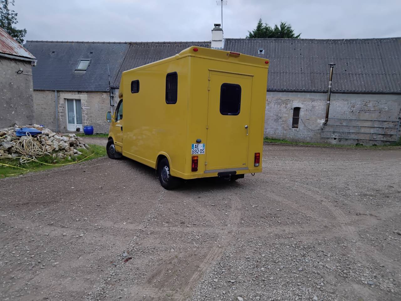 Kleine paardenvrachtwagen (B rijbewijs) MTM Master 2009 Tweedehands