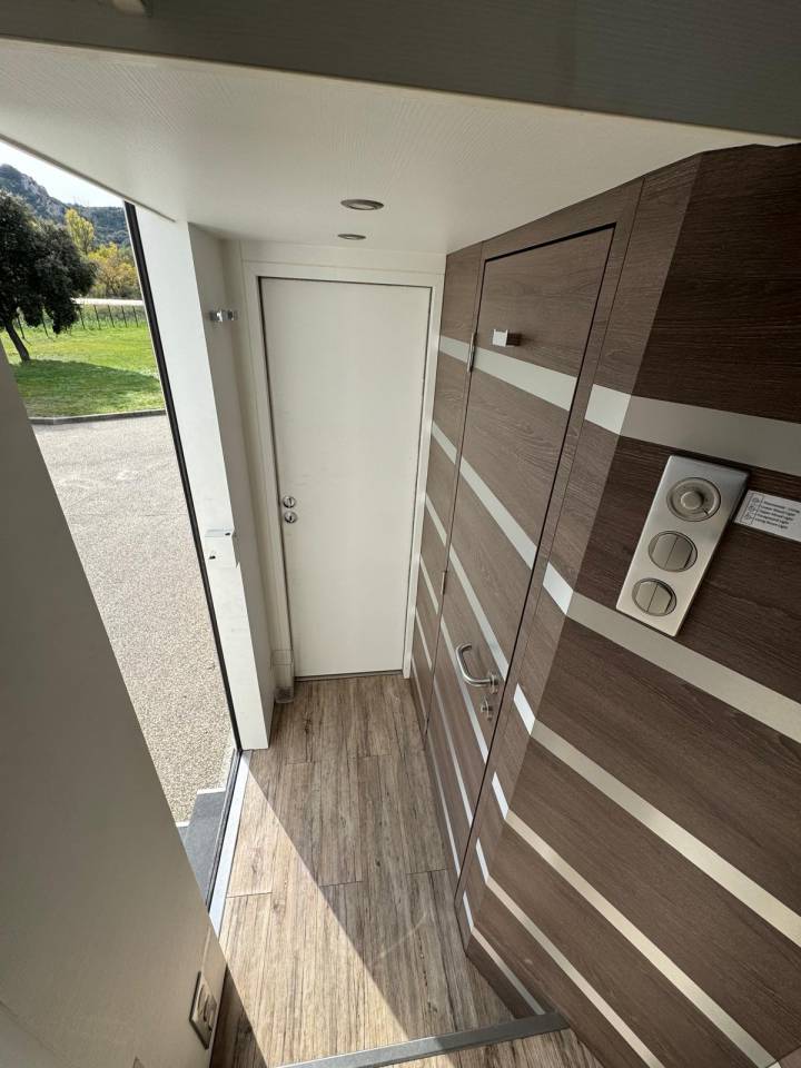 Zware paardenvrachtwagen (groot rijbewijs) EQUIX MERCEDES 2016 Tweedehands