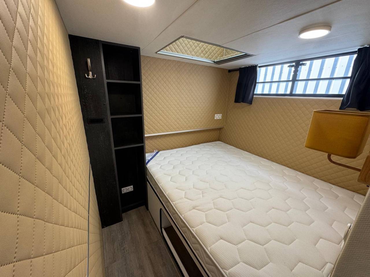 Zware paardenvrachtwagen (groot rijbewijs) EQUIX MERCEDES 2016 Tweedehands