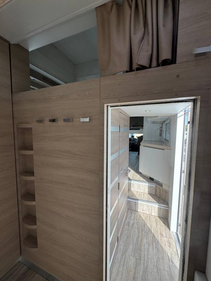 Zware paardenvrachtwagen (groot rijbewijs) EQUIX MERCEDES 2016 Tweedehands