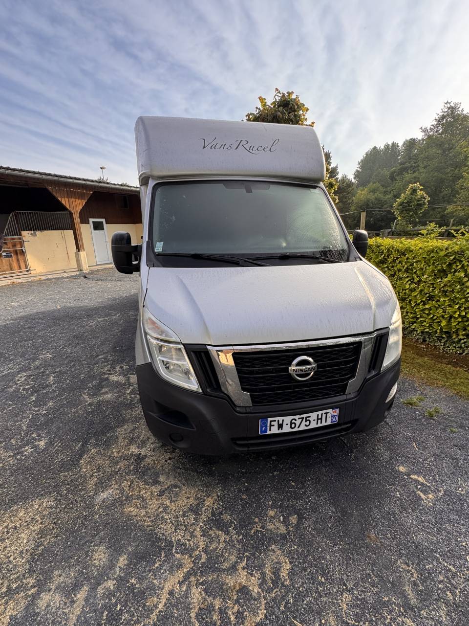 Kleine paardenvrachtwagen (B rijbewijs) Nissan Nv400 2021 Tweedehands