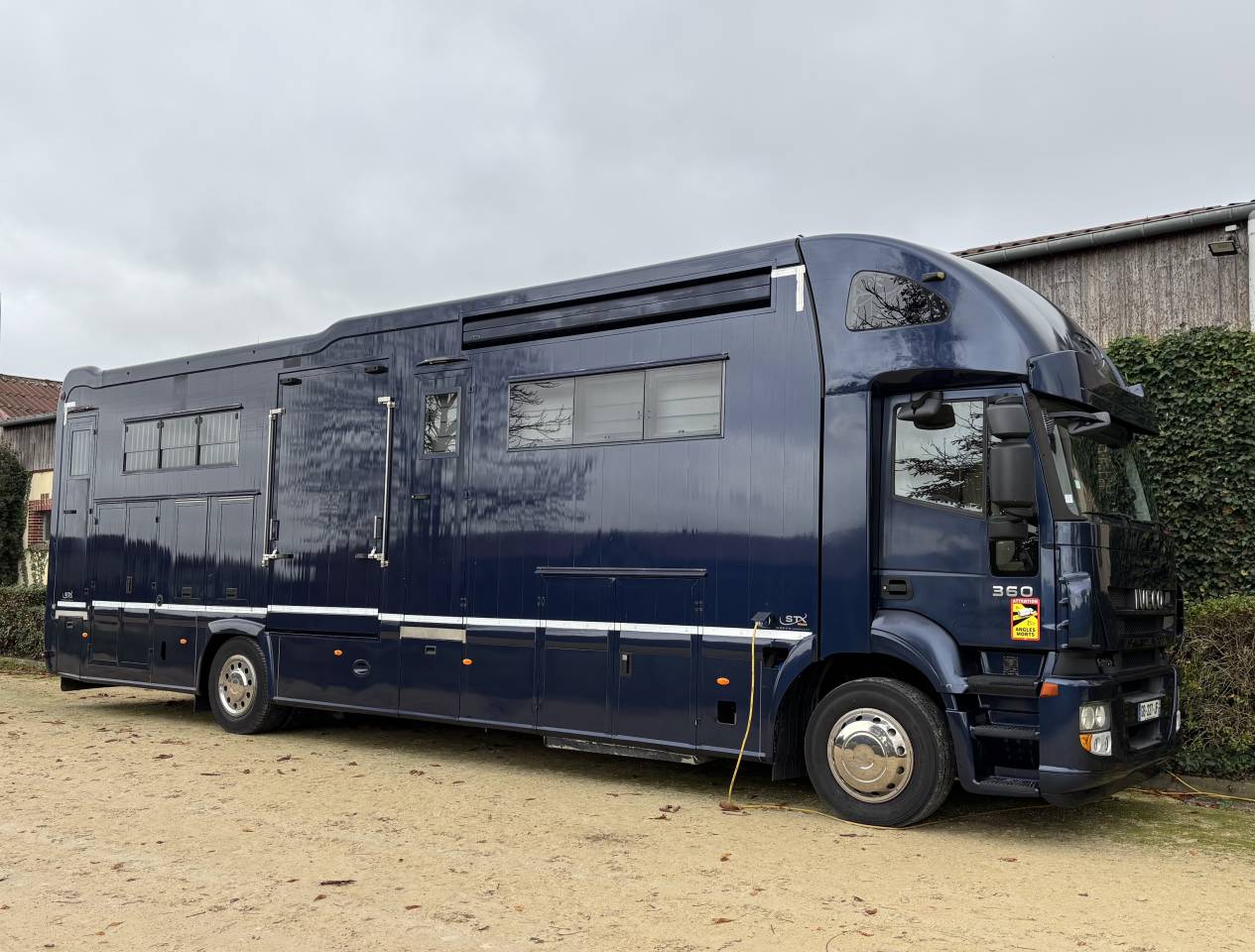 Zware paardenvrachtwagen (groot rijbewijs) Iveco STRALIS 2011 Tweedehands