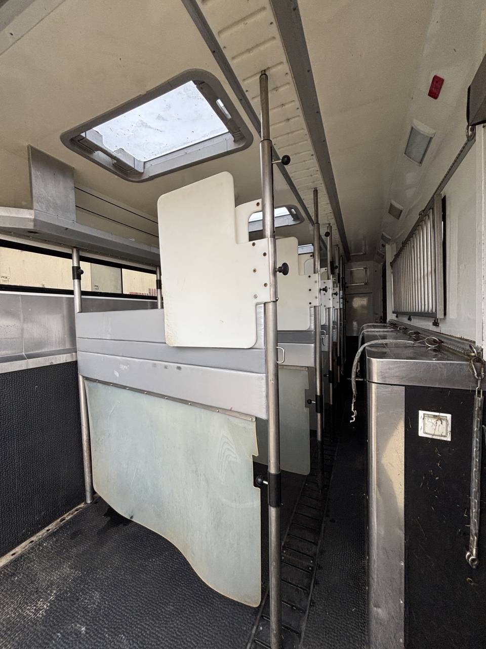 Zware paardenvrachtwagen (groot rijbewijs) Iveco STRALIS 2011 Tweedehands