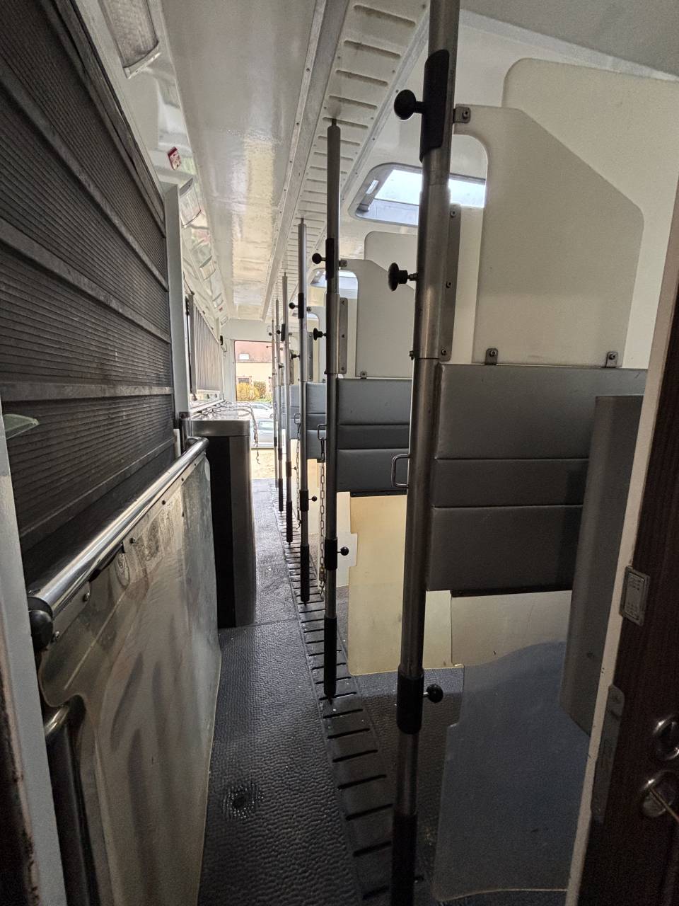 Zware paardenvrachtwagen (groot rijbewijs) Iveco STRALIS 2011 Tweedehands