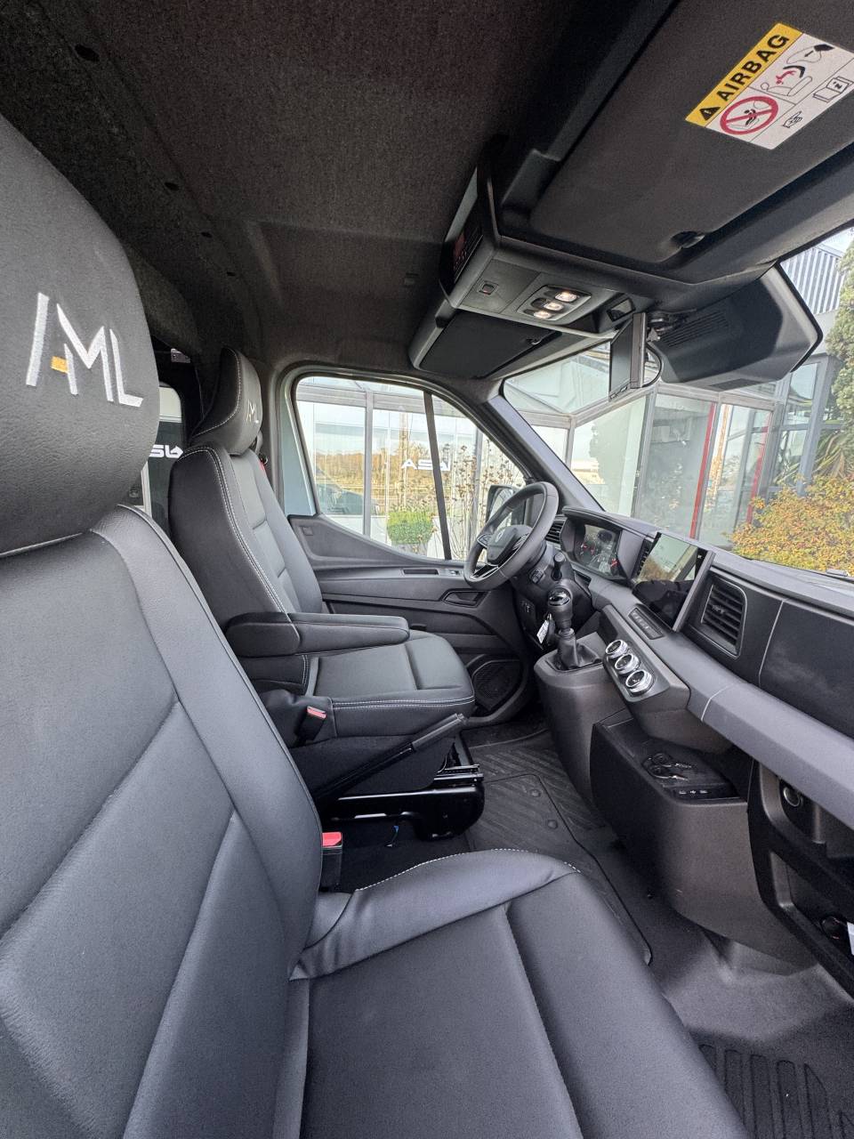 Kleine paardenvrachtwagen (B rijbewijs) Ameline RENAULT MASTER HARAS  2025 Nieuw