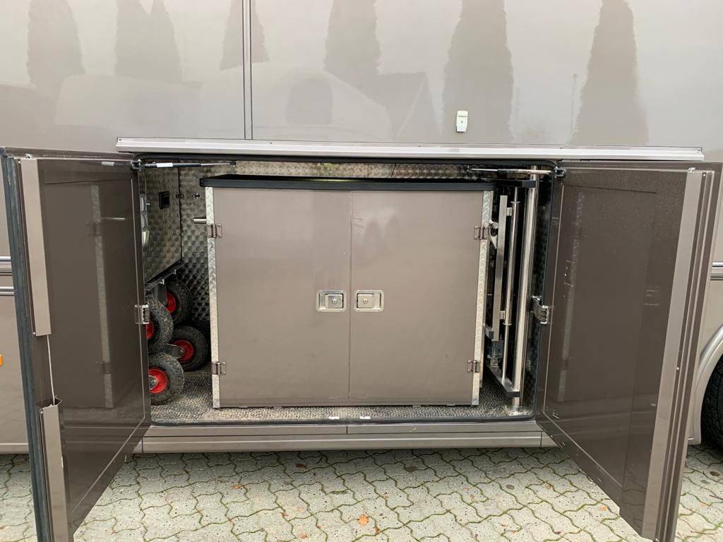 Zware paardenvrachtwagen (groot rijbewijs) Scania SCANIA 0 Tweedehands