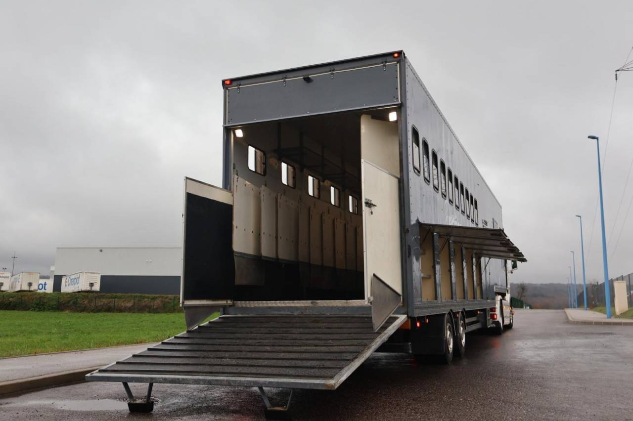 Paardentruck Scania SEMIE REMORQUE 10 PLACES 2021 Tweedehands