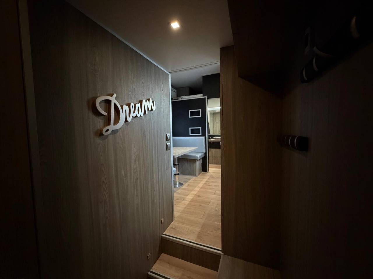 Paardentruck Scania SEMIE REMORQUE 10 PLACES 2021 Tweedehands