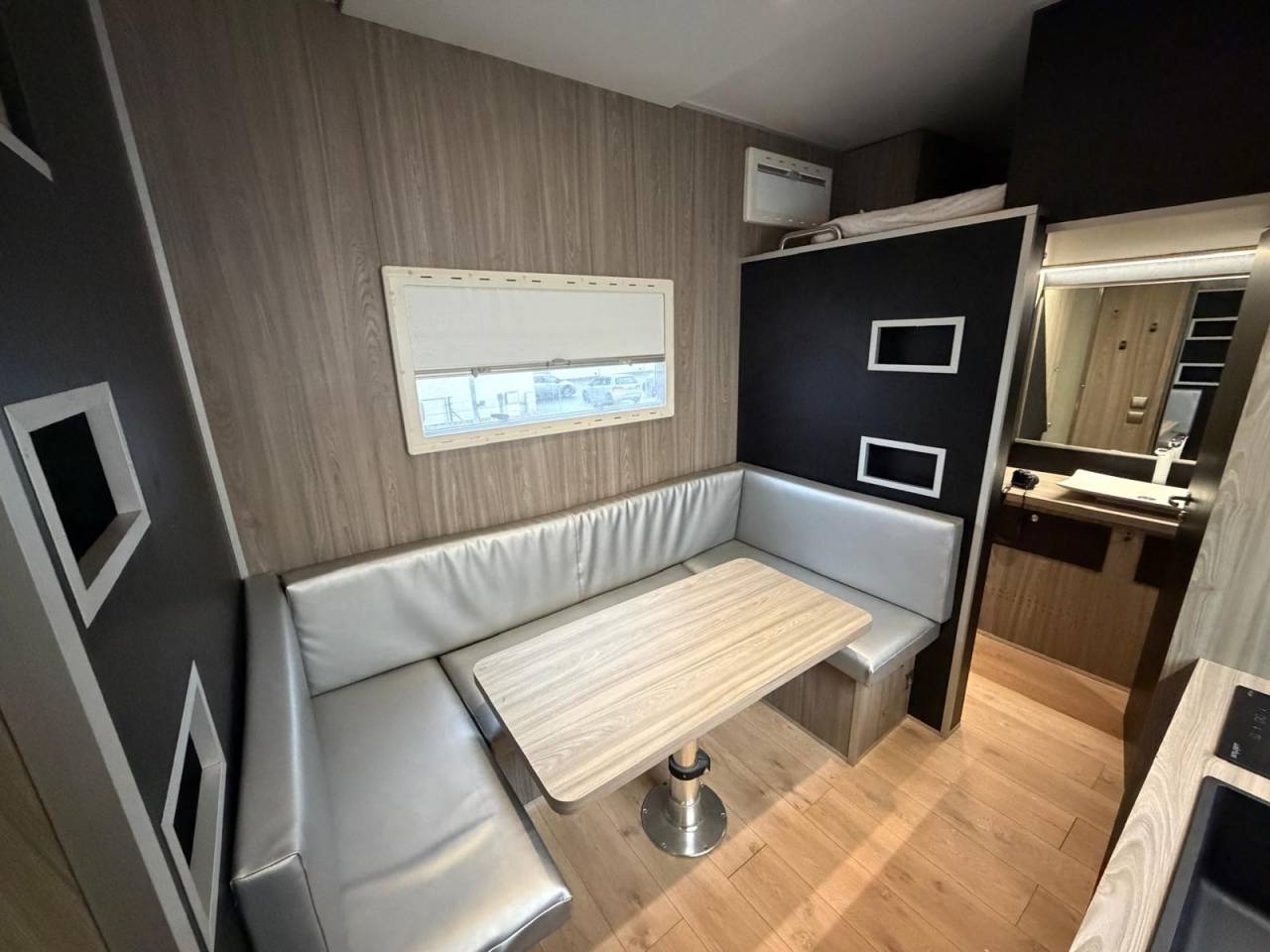 Paardentruck Scania SEMIE REMORQUE 10 PLACES 2021 Tweedehands