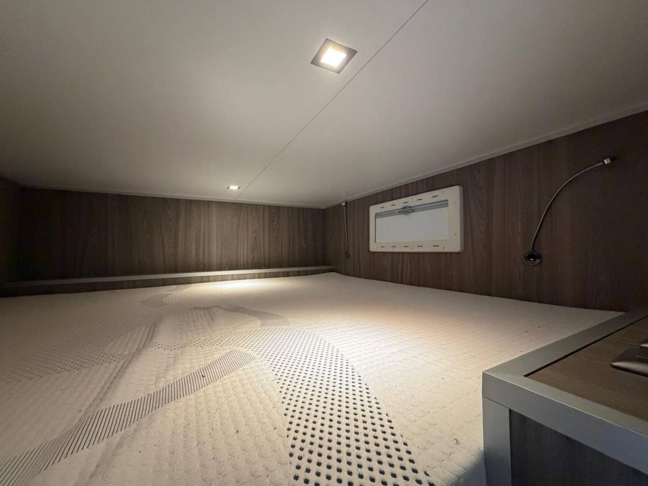 Paardentruck Scania SEMIE REMORQUE 10 PLACES 2021 Tweedehands