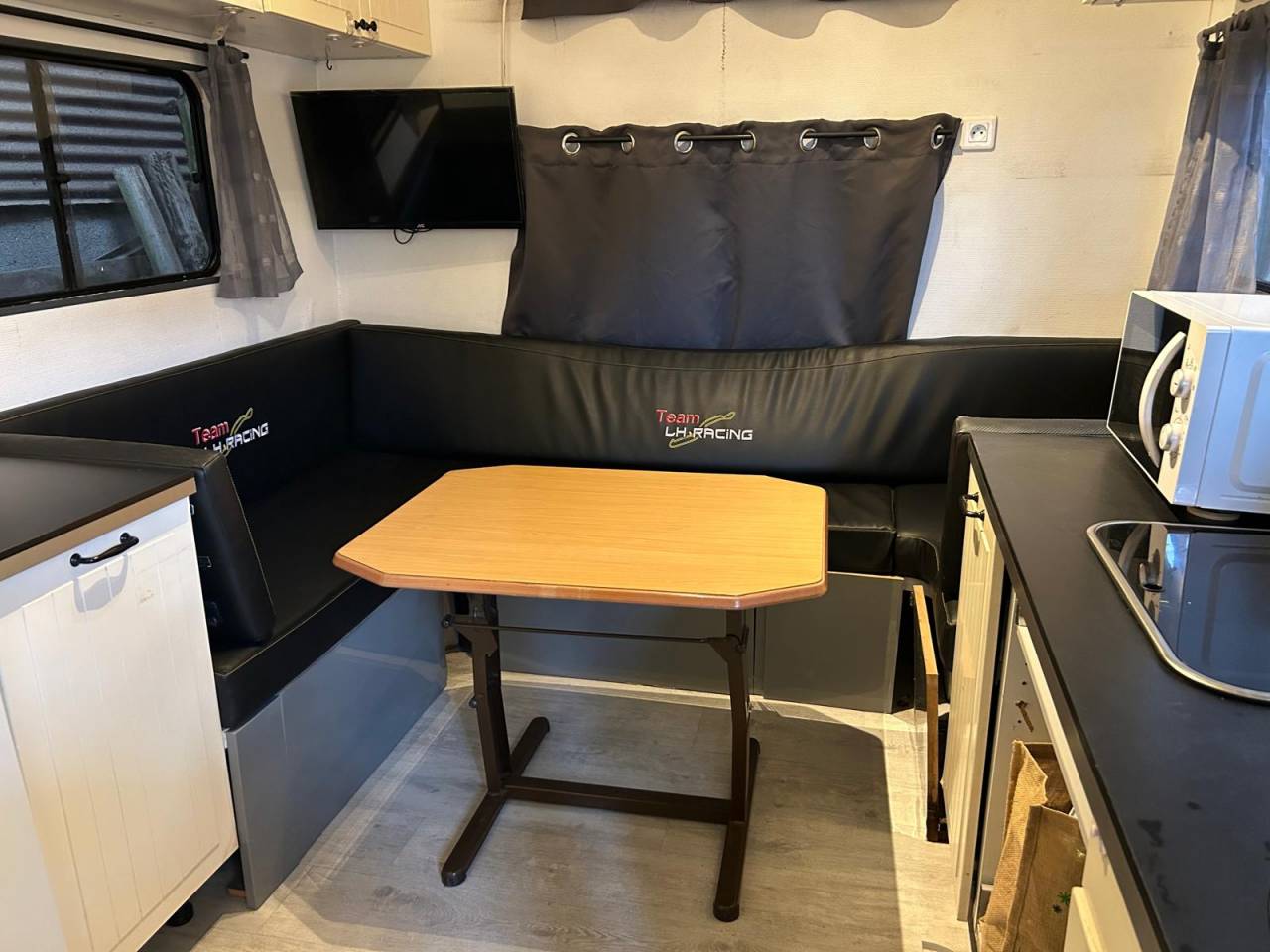 Zware paardenvrachtwagen (groot rijbewijs) Renault Midlum 2005 Tweedehands