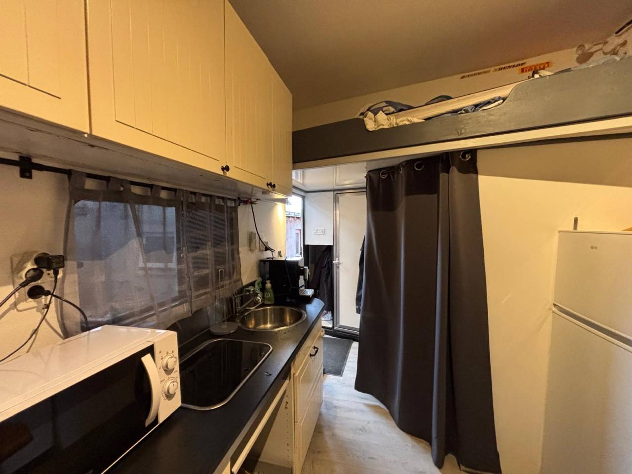 Zware paardenvrachtwagen (groot rijbewijs) Renault Midlum 2005 Tweedehands