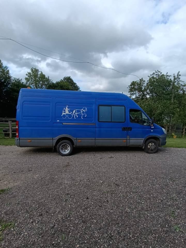 Kleine paardenvrachtwagen (B rijbewijs) Iveco DAILY 2012 Tweedehands